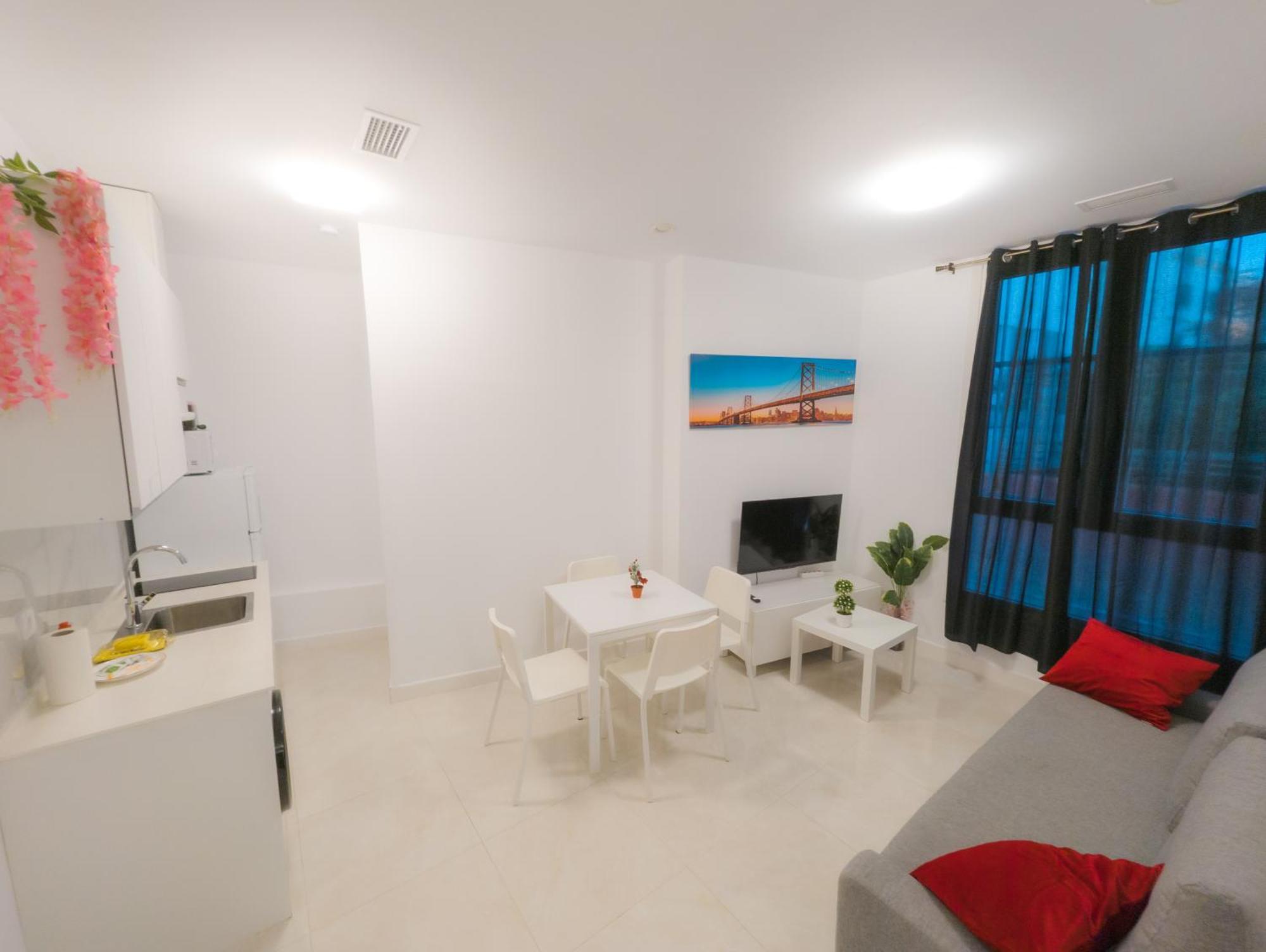Rental San Luis Севилья Экстерьер фото